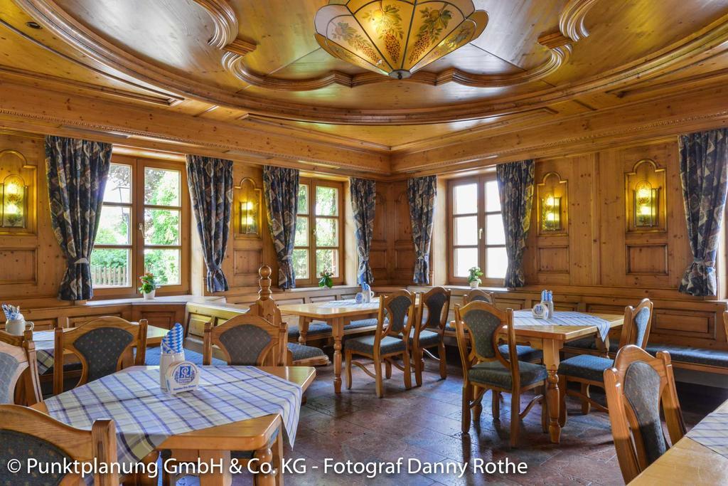 Отель Alter Wirt Хехендорф-ам-Пильзензее Экстерьер фото